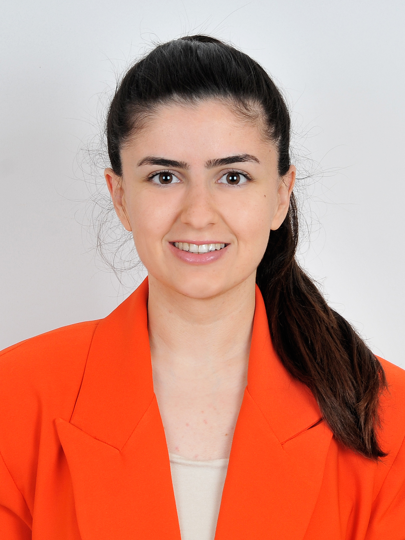 HATİCE &Ouml;ZM&Uuml;Ş