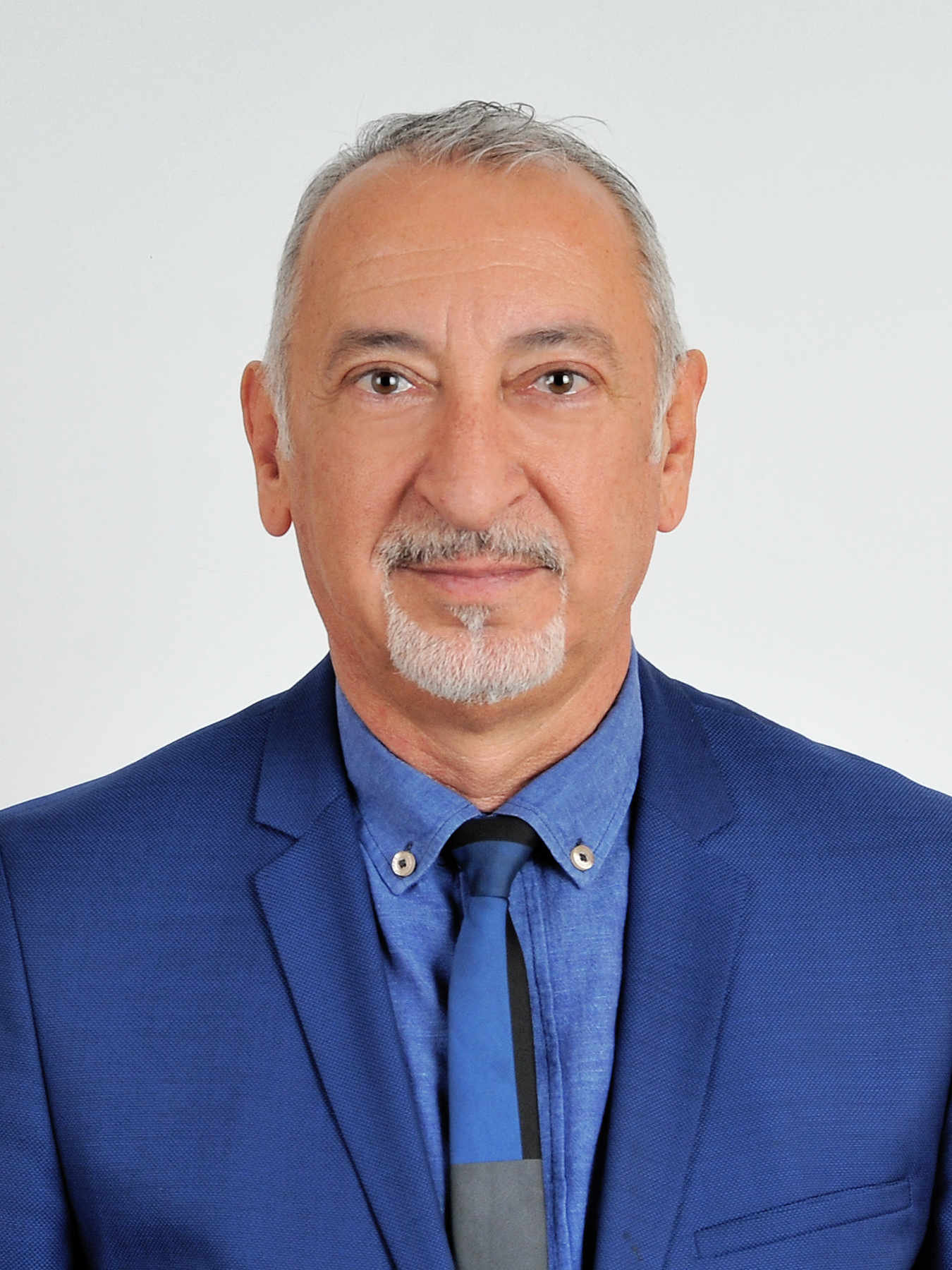 T&Uuml;RKER G&Uuml;L