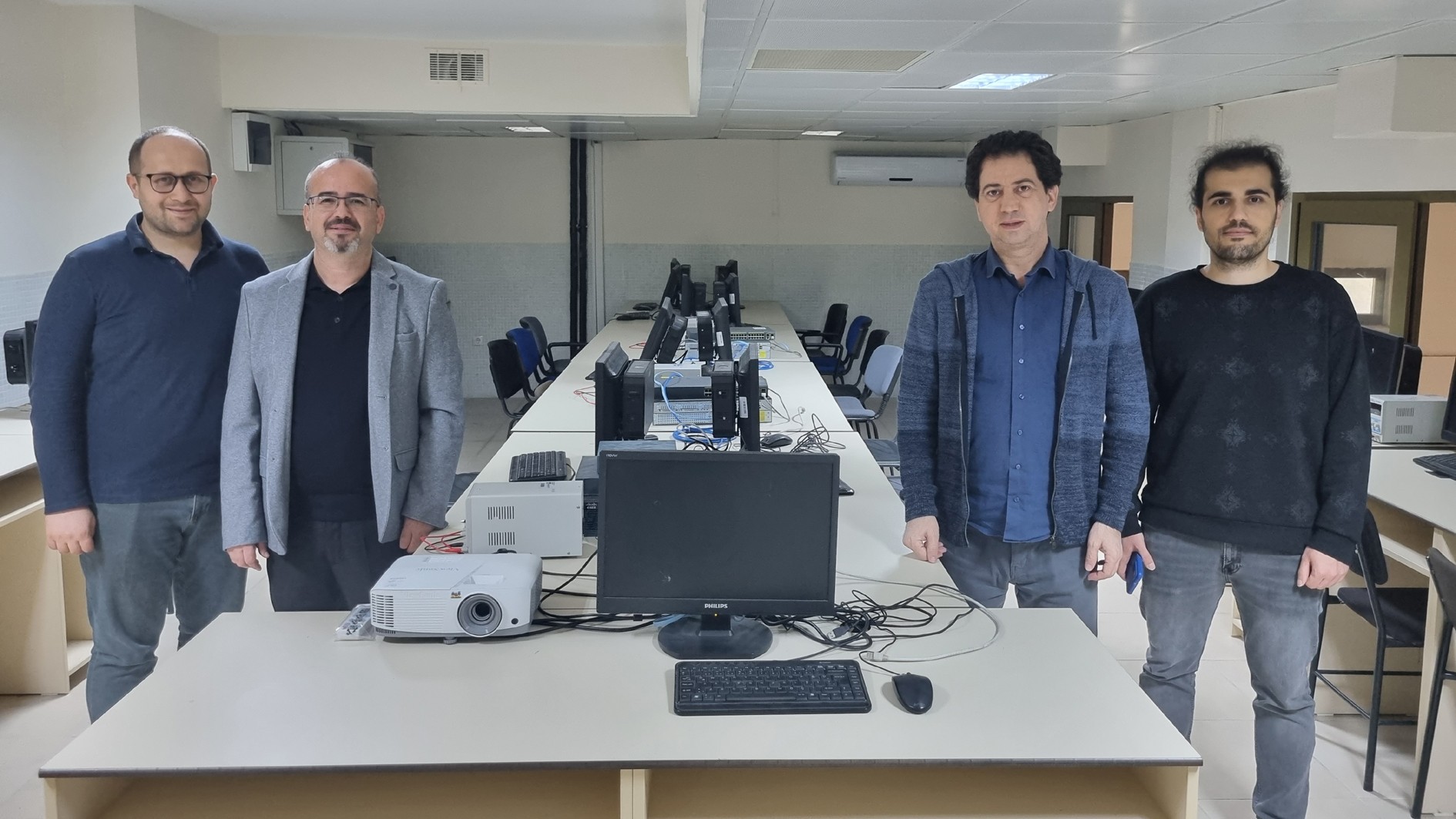 B&ouml;l&uuml;m&uuml;m&uuml;z &Ouml;ğretim &Uuml;yelerinin &Ouml;nc&uuml;l&uuml;ğ&uuml;nde Y&uuml;r&uuml;t&uuml;len Projeye T&uuml;bitak Desteği detayı için tıklayınız